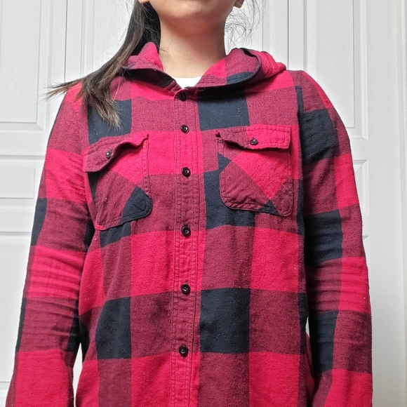 Red and black flannel - Picture 3 of 6